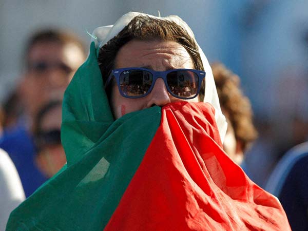 அடியும்பட்டு.. கடியும் பட்டு..