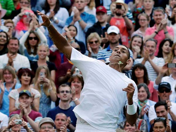 இன்னும் பேசவில்லை