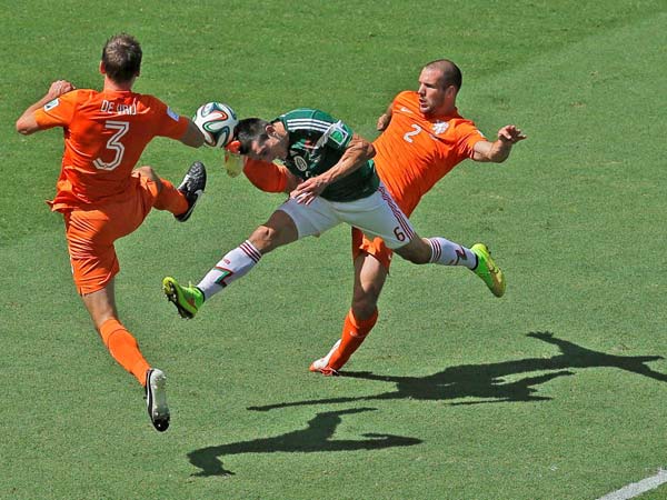 பெட்டியை கட்டிய அணிகள்