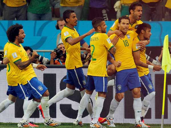 2-1 என்ற கோல் கணக்கில் வெற்றி