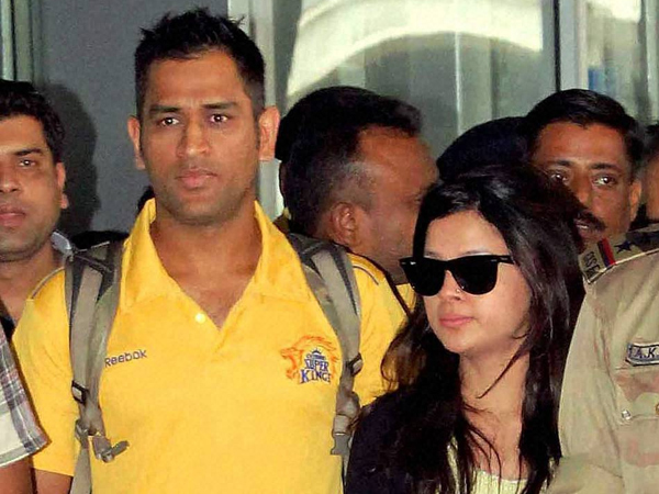 2010ல் சாக்ஷியுடன் கல்யாணம்