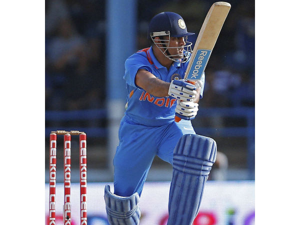 விக்கெட் கீப்பராக ரன் குவிப்பு