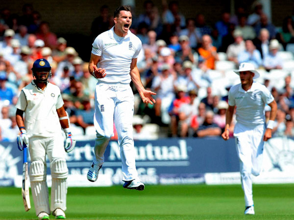 3 ரன்களுக்குள் 4 விக்கெட்டுகள்