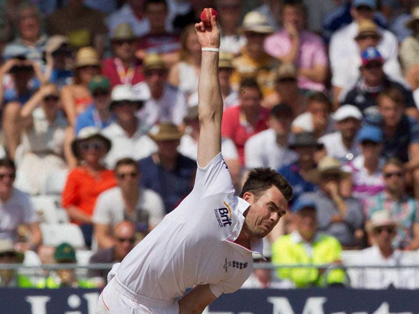 ஆண்டர்சன் 3 விக்கெட்டுகள்