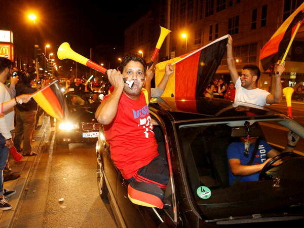 திரண்ட ரசிகர்கள் 