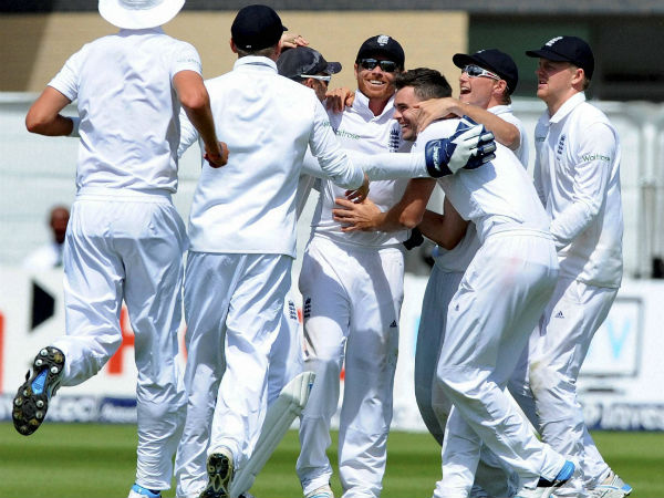 இங்கிலாந்தில் சுற்று பயணம்