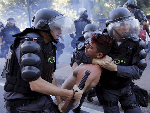 696 போராட்டங்கள்