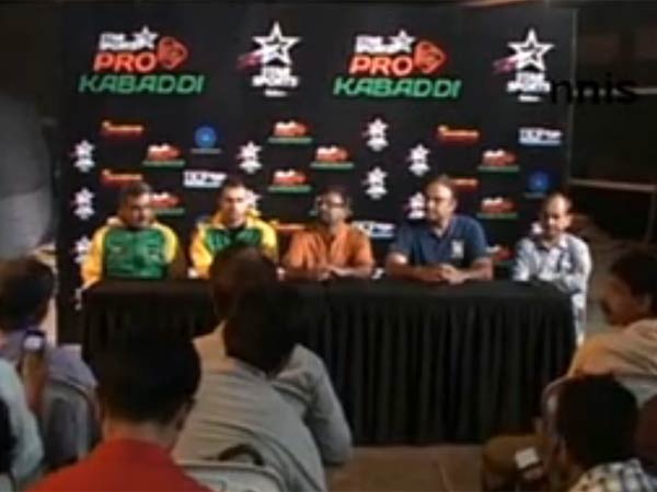 எட்டு அணிகள்