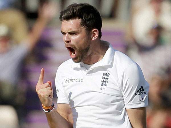 பார்த்துப் பேச வேண்டும்