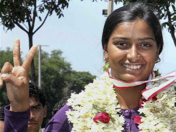 தீபிகாவுக்கு 3 பதக்கங்கள்