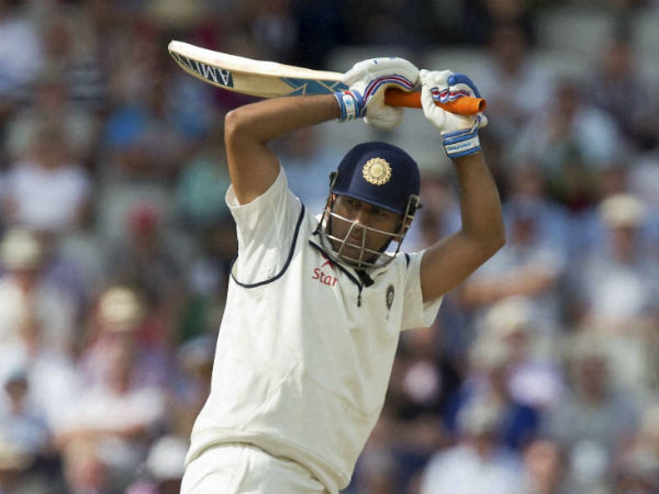 தப்பினார் டோணி