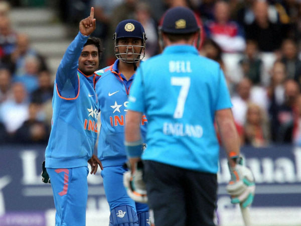 6 ஓவர்களில் 3 விக்கெட் காலி