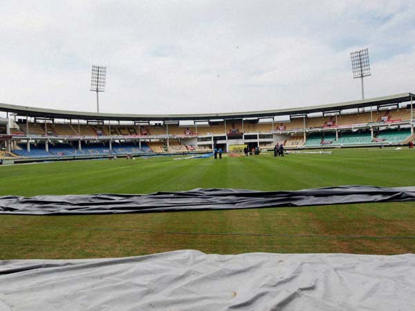 மழை வந்து மிரட்டல்