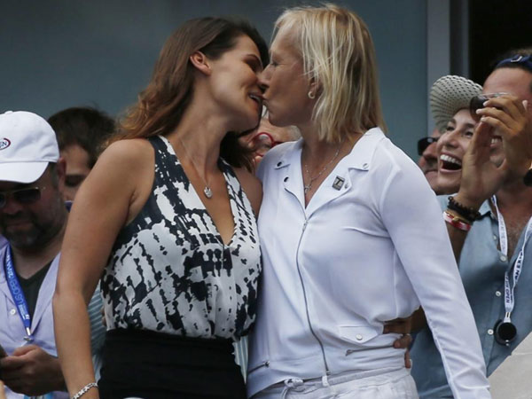 காதலி ஜூலியா