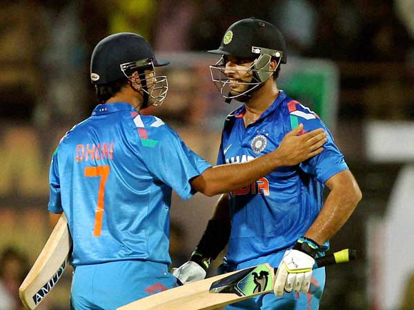 பேட்டிங், பவுலிங்கில் சாதனை