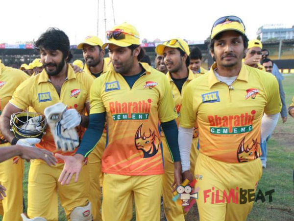 டாஸ் வென்ற சென்னை