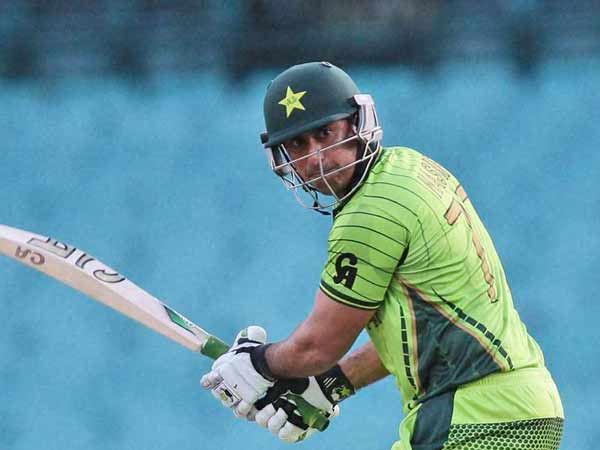 மொத்த வித்தையும் 10 போட்டிக்குள்