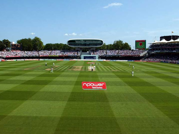 தினசரி மைதானத்திற்கு வருகை