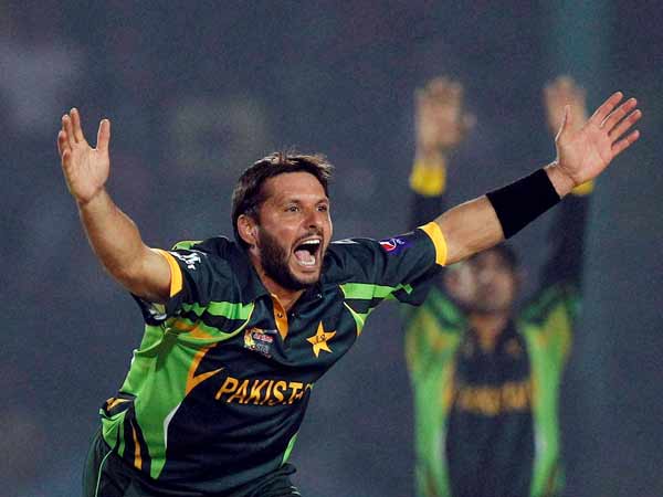 அப்ரிடிக்கு அபராதம்