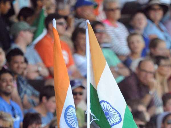 30 கோடி ரசிகர்கள்