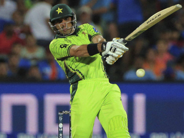 மூத்த வீரர்களை சமாளிக்க முடியவில்லை