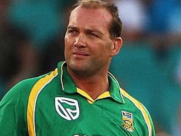 யாரையும் சதம் அடிக்கவிட்டதில்லை