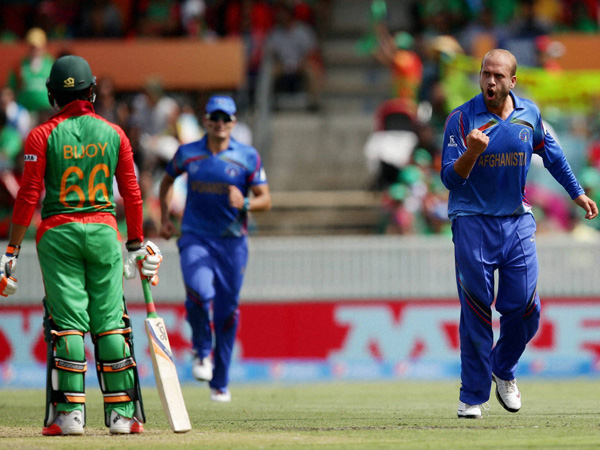 வங்கதேசம் தடுமாற்றம்