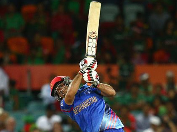 மிடில் ஆர்டரில் ஓரளவு ரன்கள்