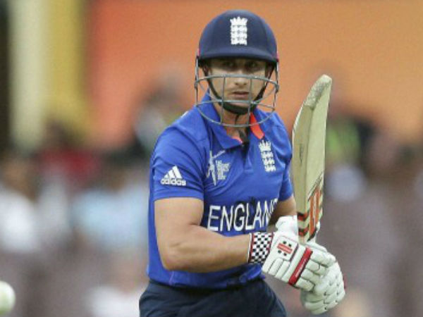 இங்கிலாந்து பேட்டிங்கை தேர்ந்தெடுத்தது இங்கிலாந்து பேட்டிங்கை தேர்ந்தெடுத்தது