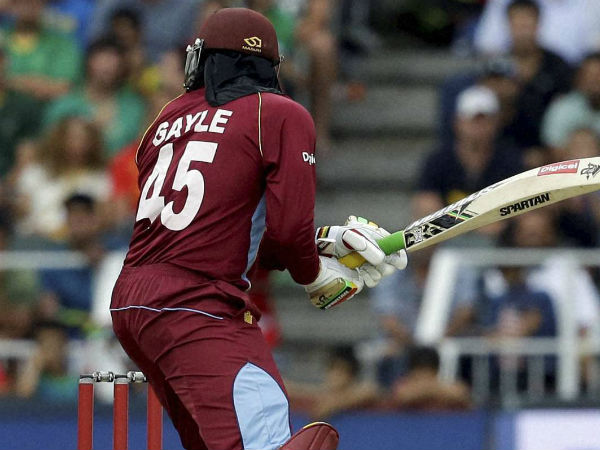 சதத்திலும் சாதனை