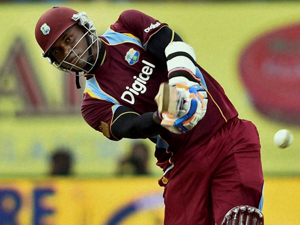 அரைசதம் கடந்த சாமுவேல்ஸ்