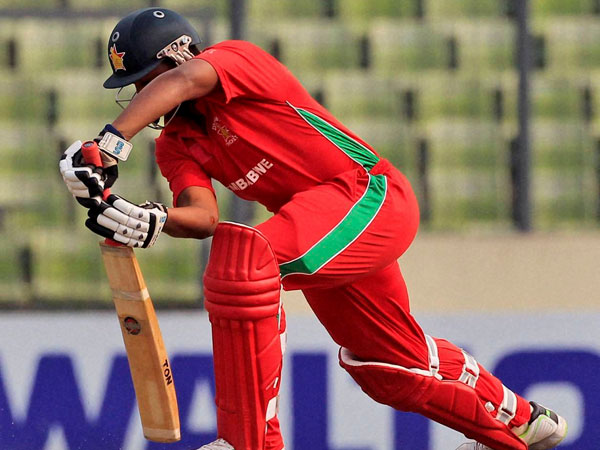 5 ரன்னில் நடையை கட்டிய மசகஸ்டா