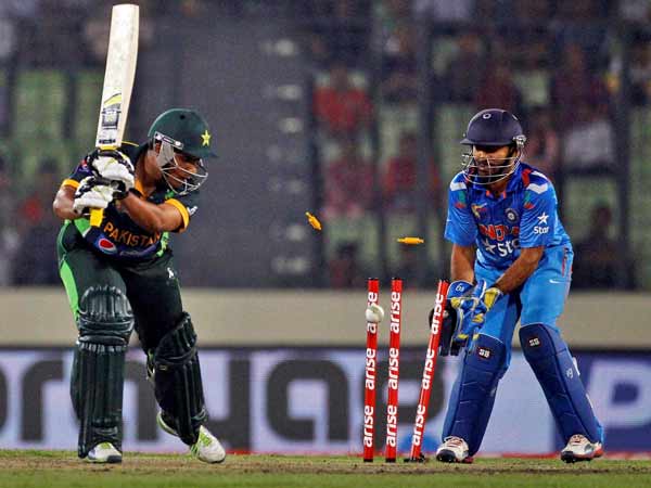 அது என்ன அம்பயர் கால்..