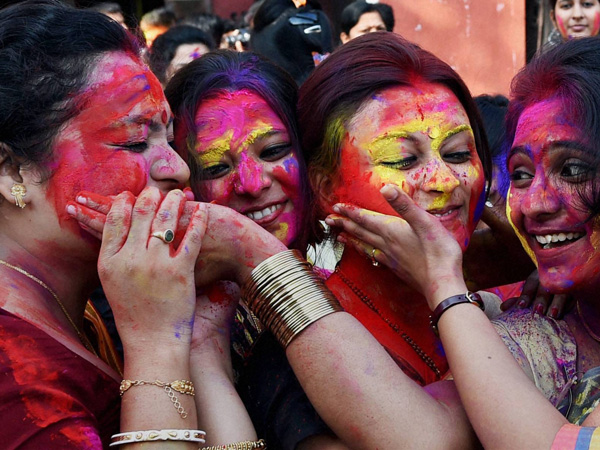 மாணவிகள் ரங்கோலி