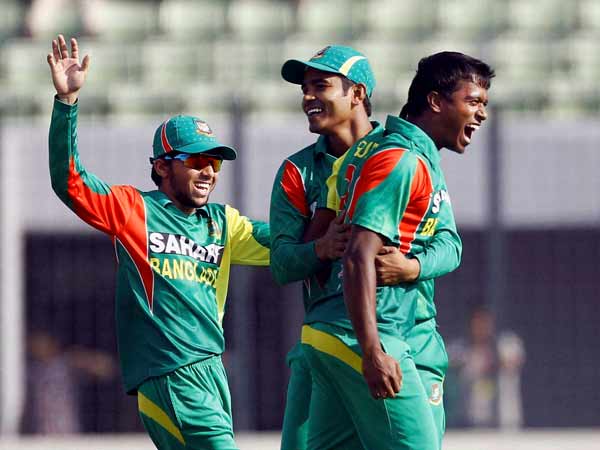 4 விக்கெட்டுகள்