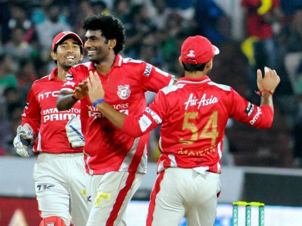 இரு விக்கெட்டுகளும் போனதால் ஆட்டம் குளோஸ்