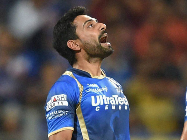 குல்கர்னி 2 விக்கெட்டுகள்