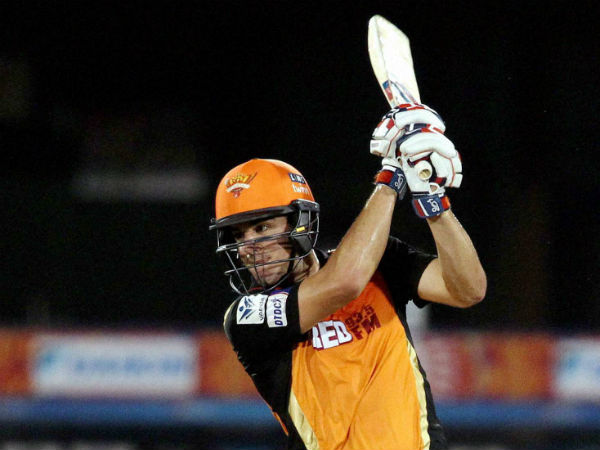 அதிரடி காட்டிய ஹென்ரிஸ்