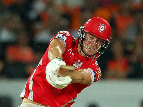 மிரட்டிய மில்லர்