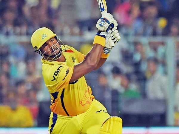 ஸ்மித்துடன் டக்கர் ஆட்டம்