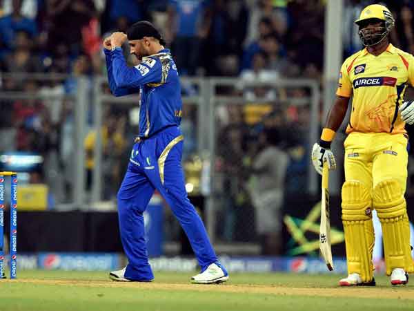 பொது இடத்தில் இல்லையே