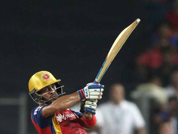 சிக்சர் மழை