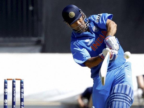 ஓங்கியடிச்சா..