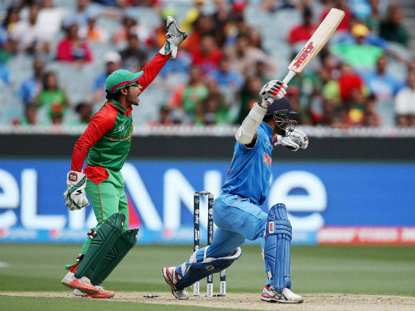 பகல்-இரவு ஆட்டம்