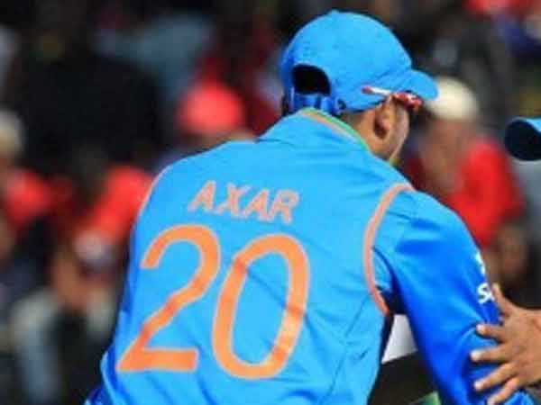 எதிர்பார்ப்புக்கேற்ப போடுகிறார்