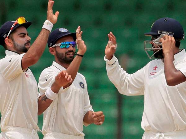 அடி வெளுத்துவிட்டார்கள்