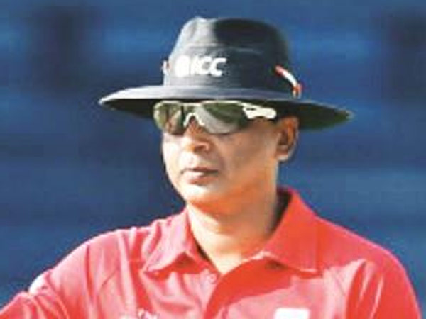 எலைட் நடுவர் ரவி