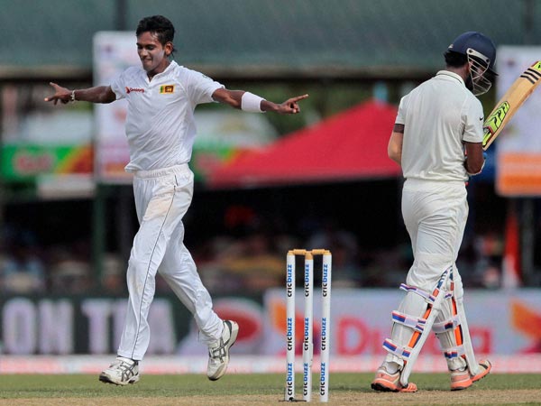 இலங்கை பந்து வீச்சு