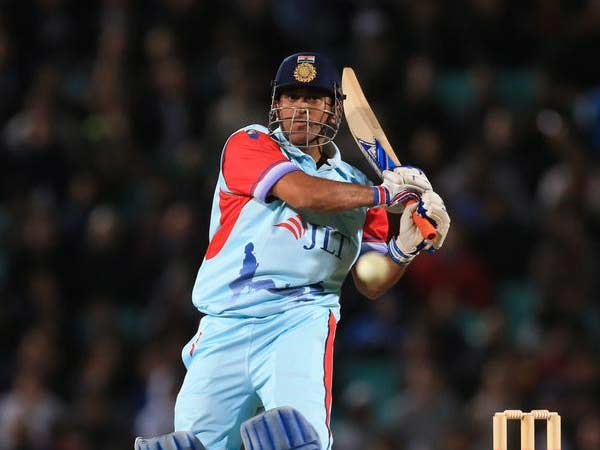 டோணி அபாரம்