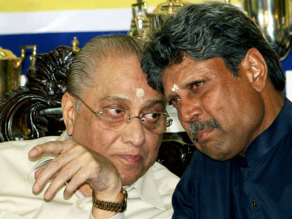 கடலில் தூக்கிப் போட்டாலும் கட்டுமரமாக மிதப்பவர்